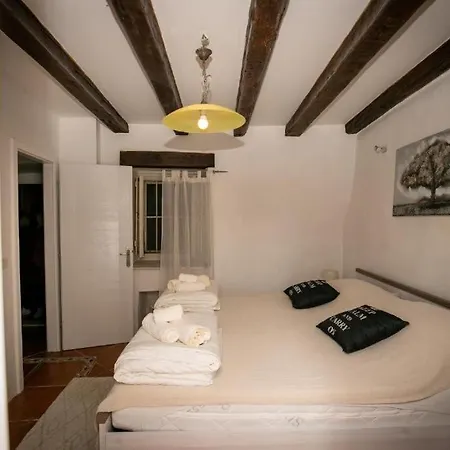 With Wifi - 19656 Guest house